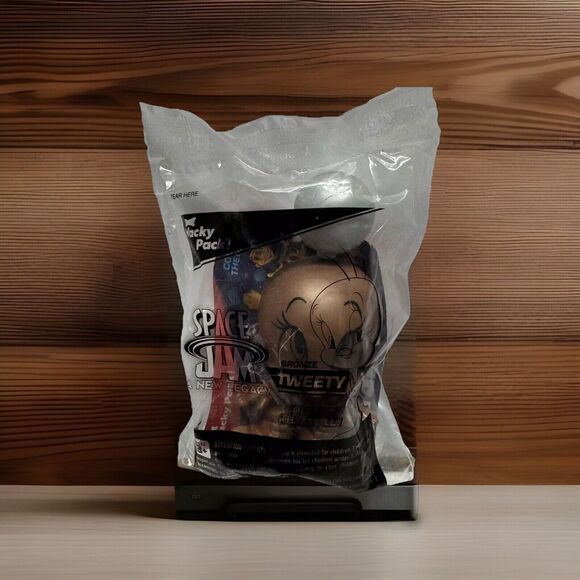 Space Jam A New Legacy Bronze Tweety Bird Figure Sonic Wacky Pack Looney Tunes - Picture 1 of 3